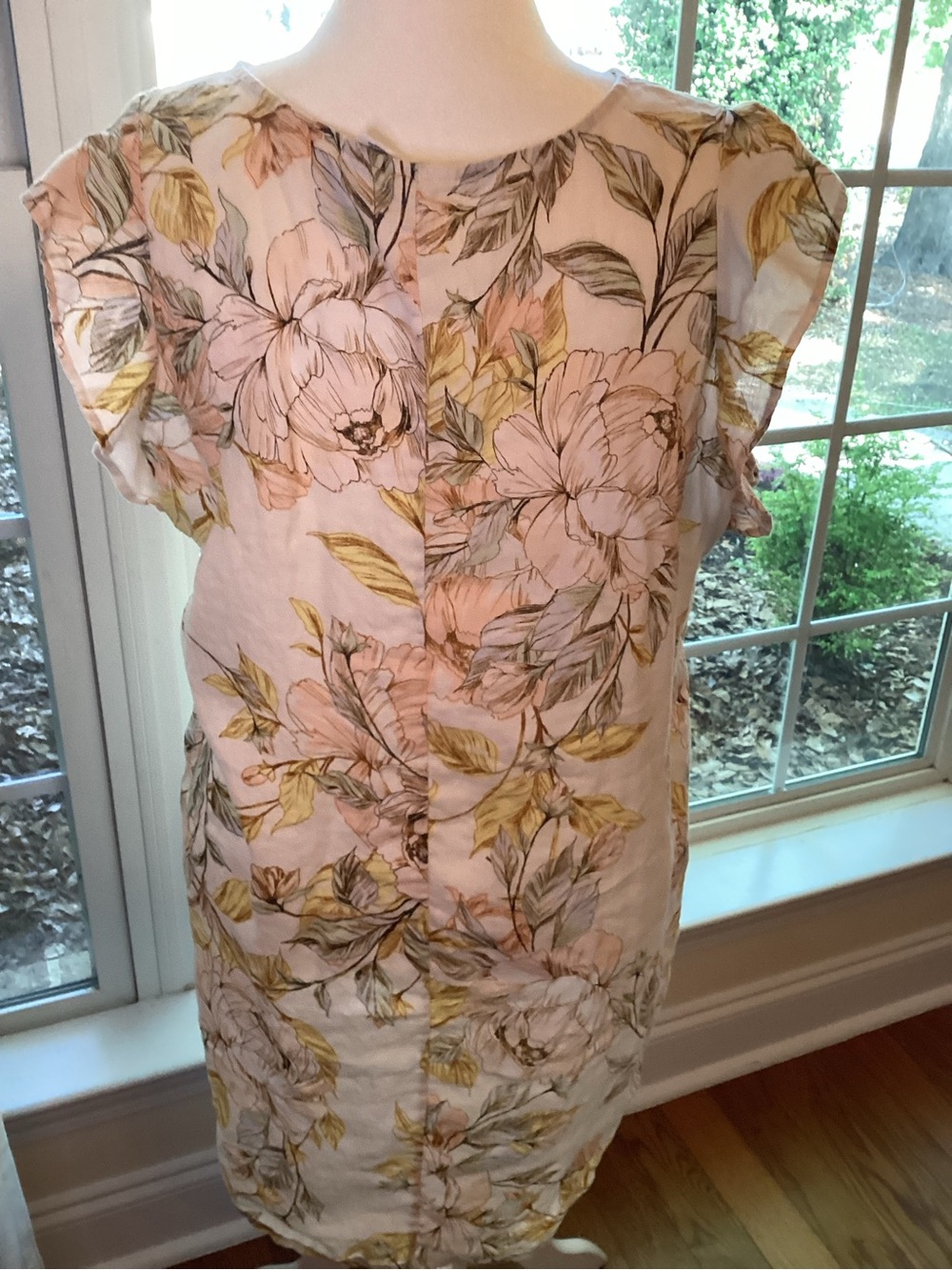 Nicole Miller Floral Mini Shift Dress in White, Yellow, Green - Picture 4 of 5
